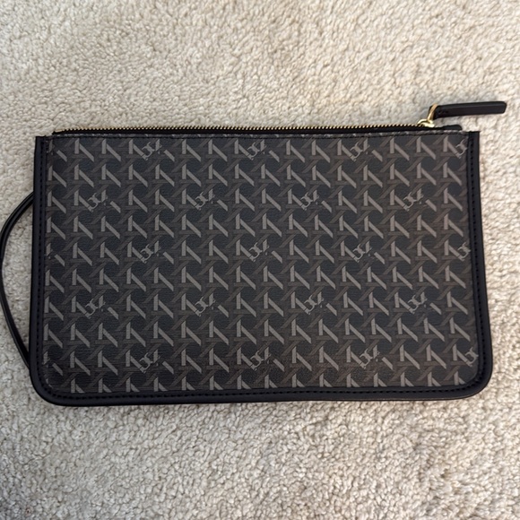 Tory Burch Tote - Picture 7 of 9